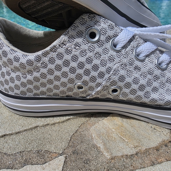 Converse Womens CTAS Gray And White Madison OX Sneakers Size 8 - Picture 4 of 10